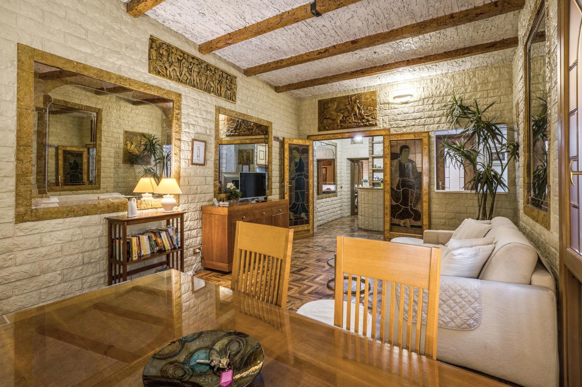 Fontana Di Trevi Charming Apartment Roma Exterior foto