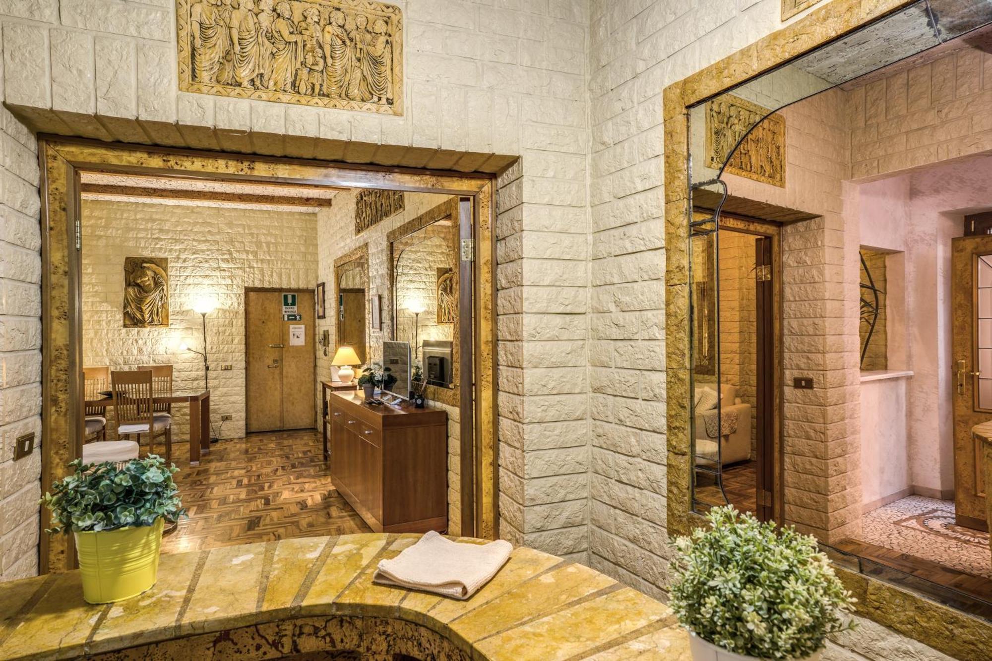 Fontana Di Trevi Charming Apartment Roma Exterior foto